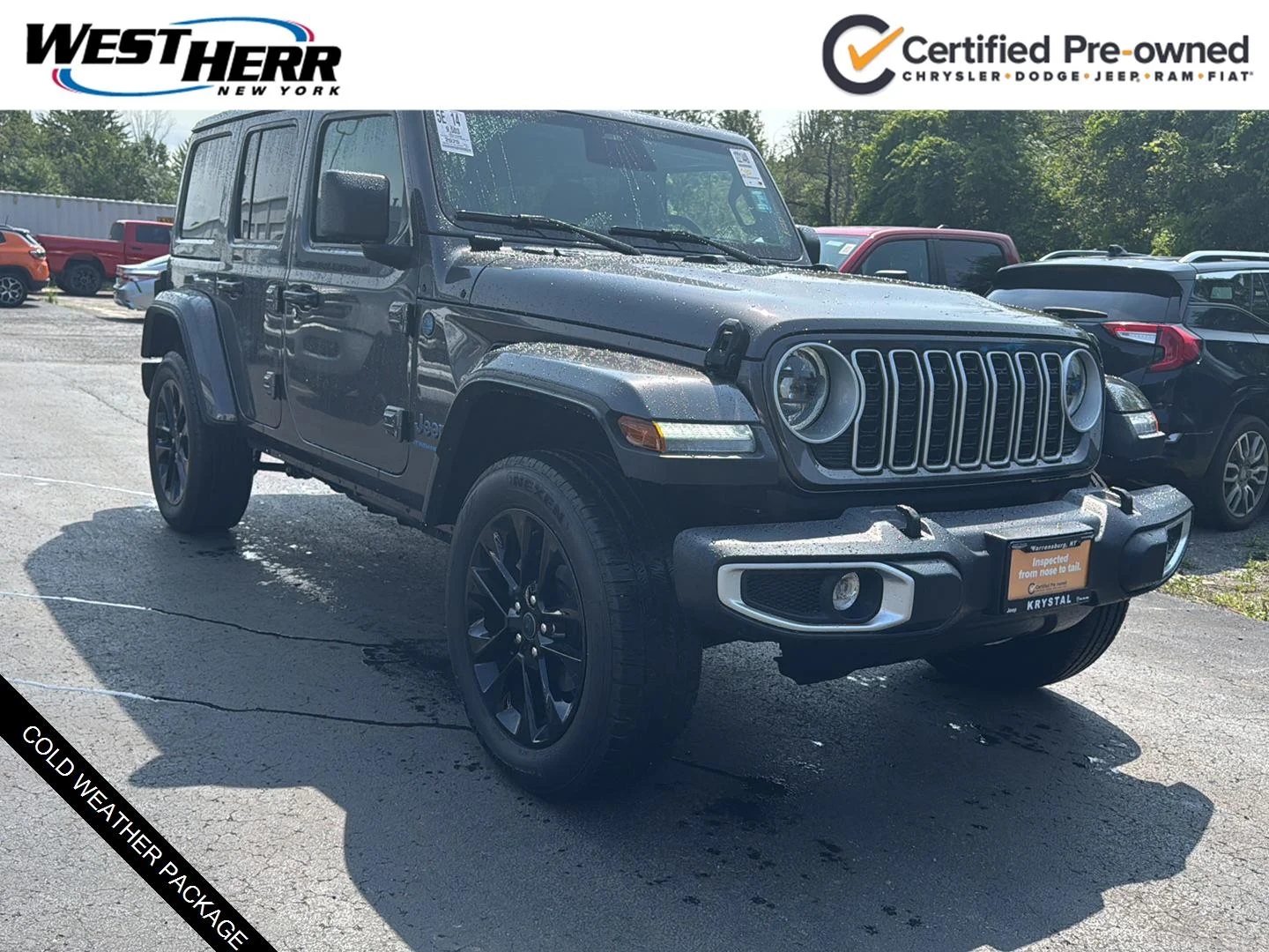 Used 2025 Granite Crystal Metallic Clearcoat Jeep Sahara image 1