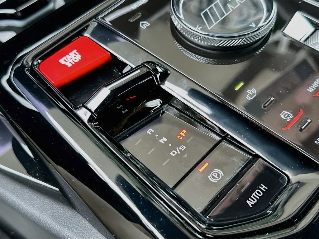 Used 2025 Dark Graphite BMW Base image 17