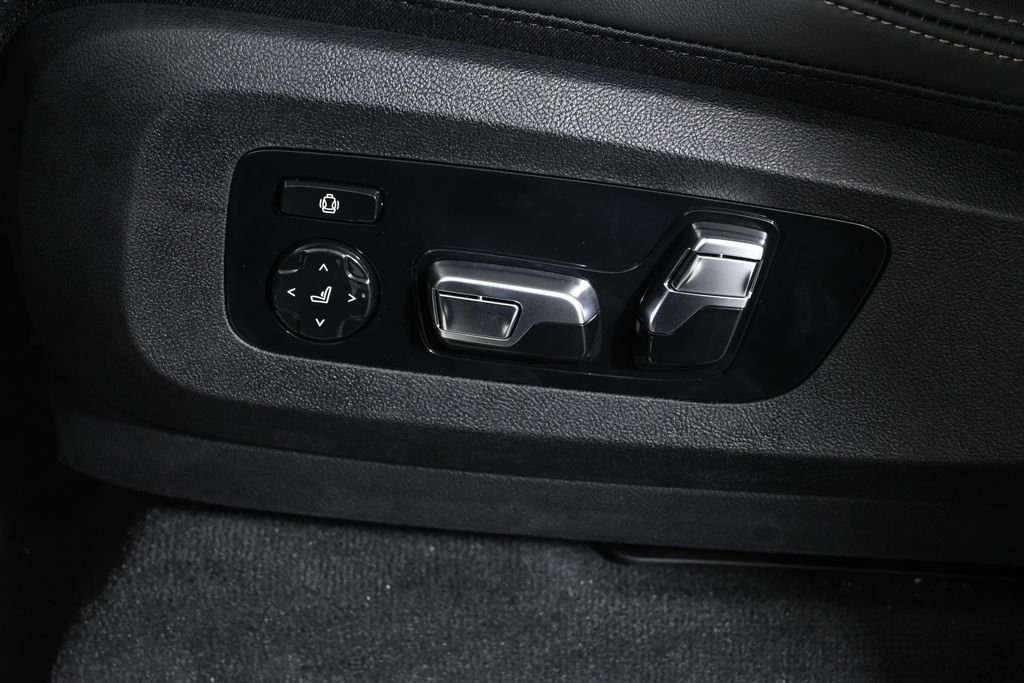 New 2026 Alpine White BMW xDrive40i image 26