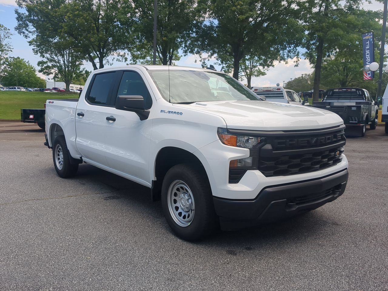 New 2026 Summit White Chevrolet WT image 2