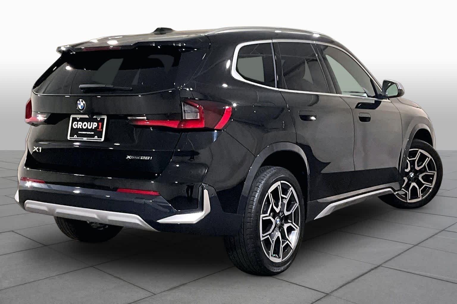 Used 2023 Jet Black BMW xDrive28i image 12