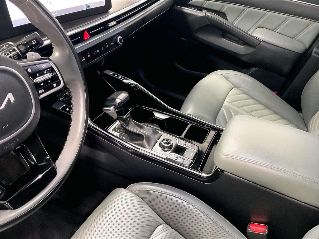 Used 2024 Brown Kia X-Line SX Prestige image 21