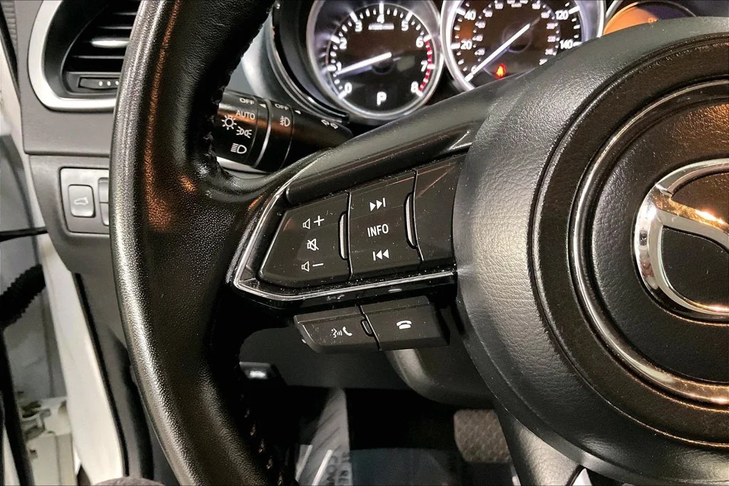 Used 2023 White Mazda Touring image 18