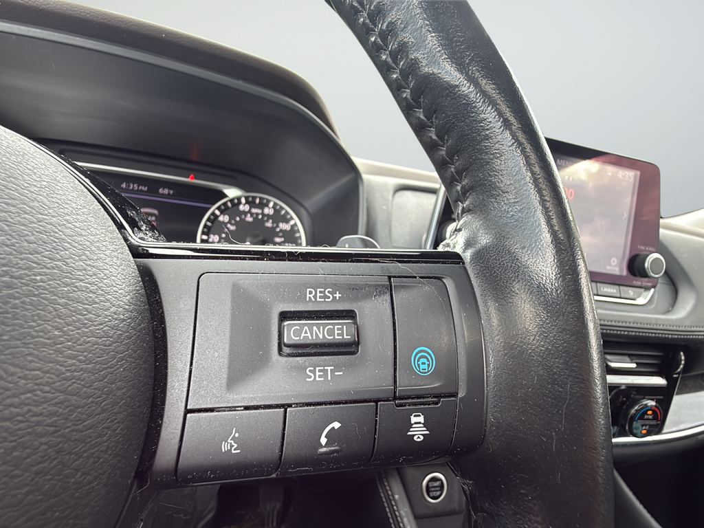 Used 2023 Blue Nissan SL image 16