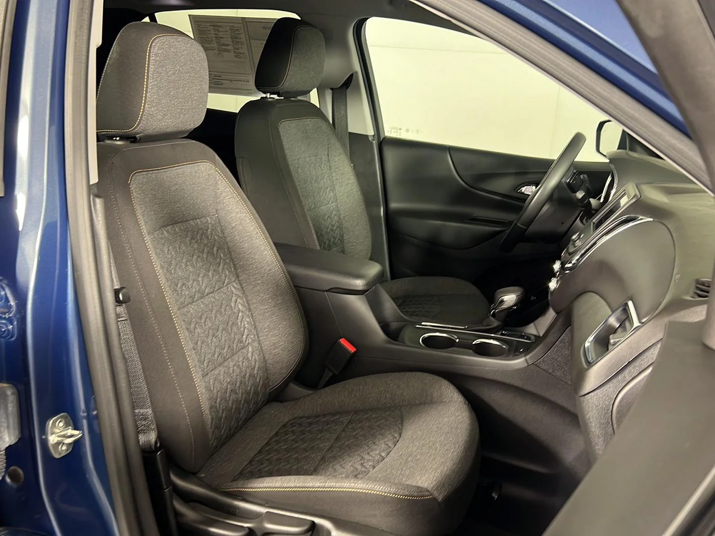 Used 2024 Lakeshore Blue Metallic Chevrolet LT image 2