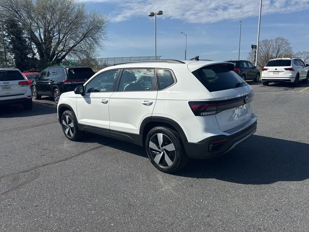 2025 Volkswagen Taos S - Photo 15
