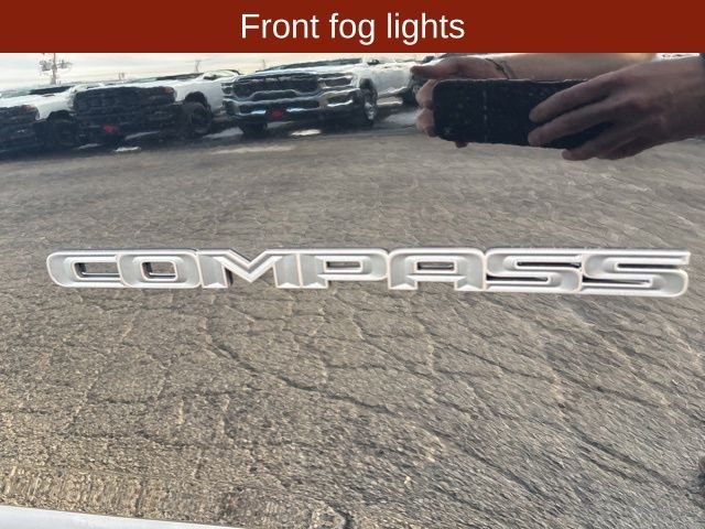 2026 Jeep Compass Latitude Altitude - Photo 11