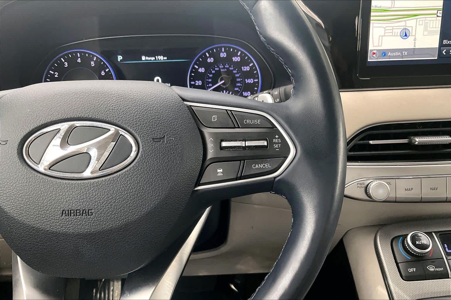Used 2020 Hyper White Hyundai SEL image 25