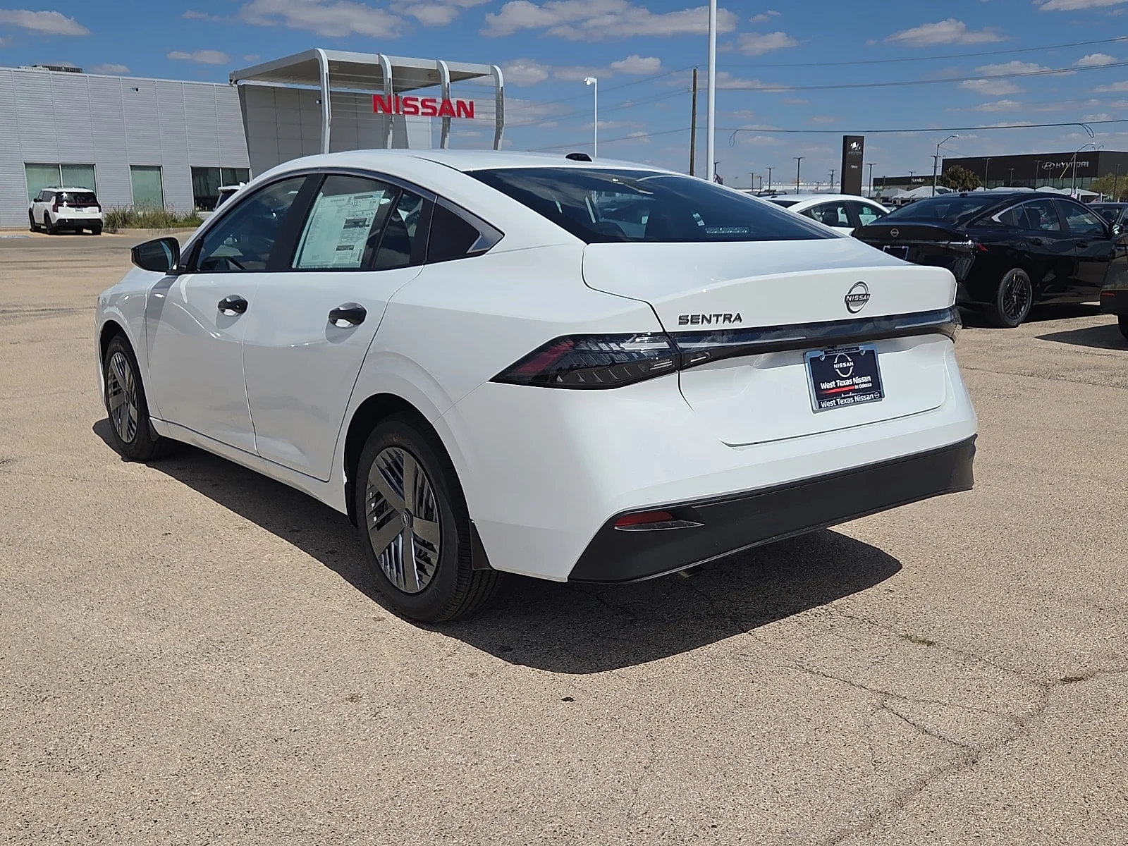 New 2027 QM1 Fresh Powd Nissan S image 3