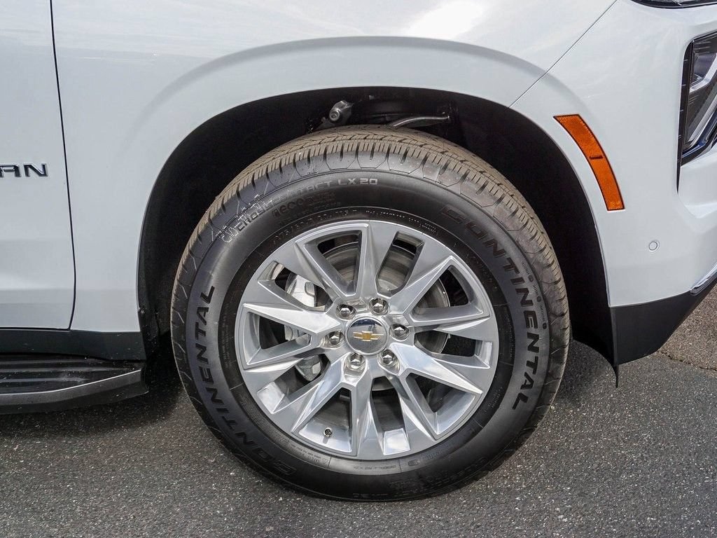 2026 Chevrolet Suburban Premier - Photo 11