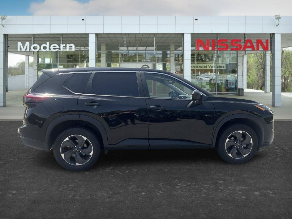 Used 2025 Super Black Nissan SV image 2