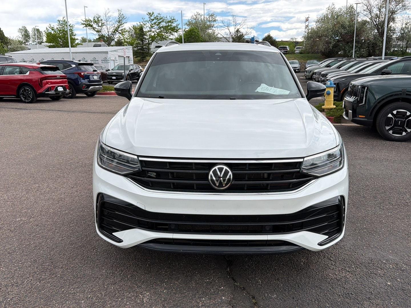 Used 2022 Oryx White Pearl Volkswagen SE R-Line Black image 2