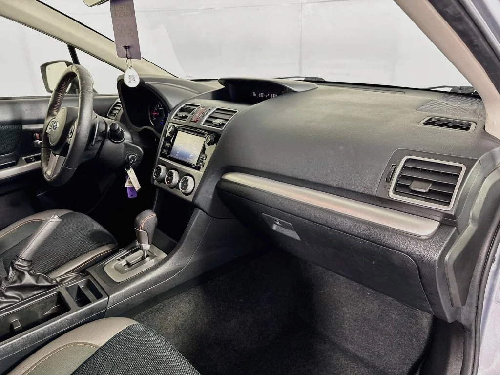 Used 2017 Silver Subaru 2.0i Premium image 34