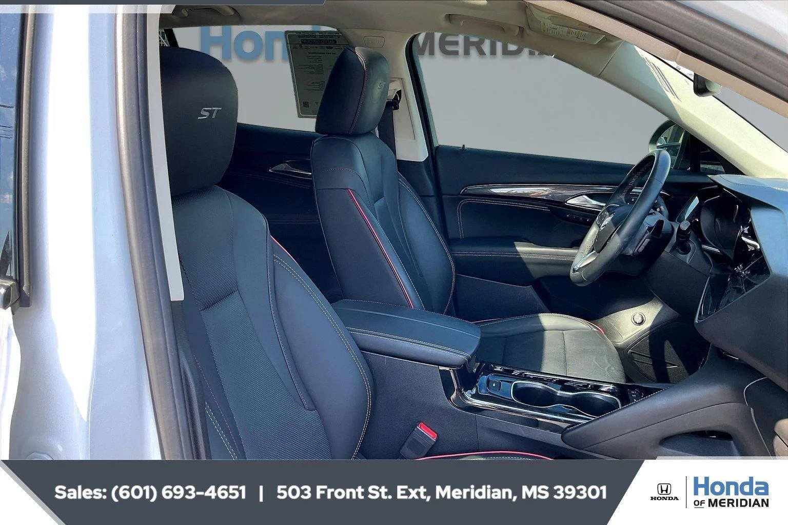 Used 2023 White Frost Tricoat Buick Essence image 6