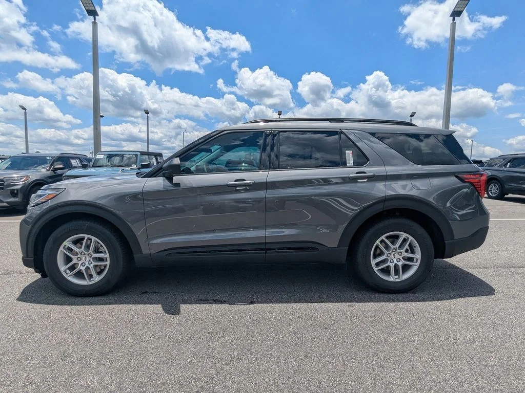 New 2026 Carbonized Gray Metallic Ford Active image 7