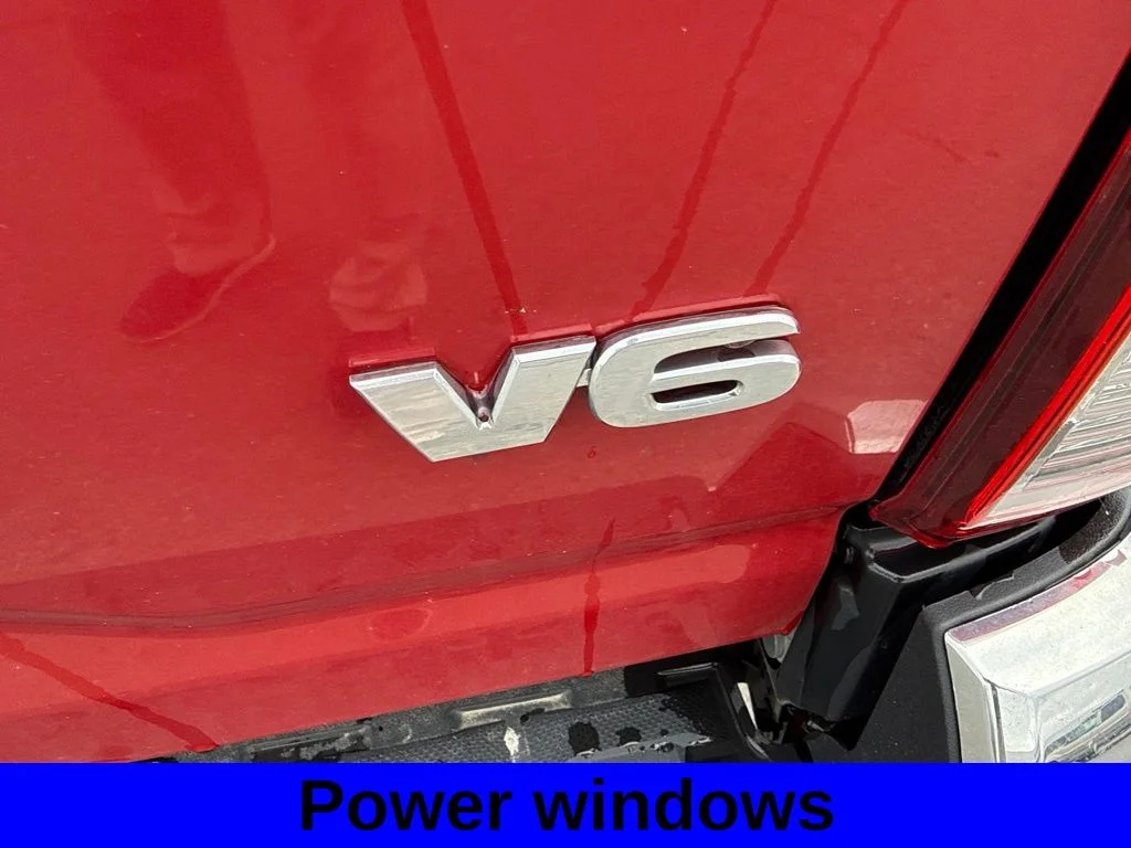 Used 2018 Barcelona Red Metallic Toyota SR5 image 5