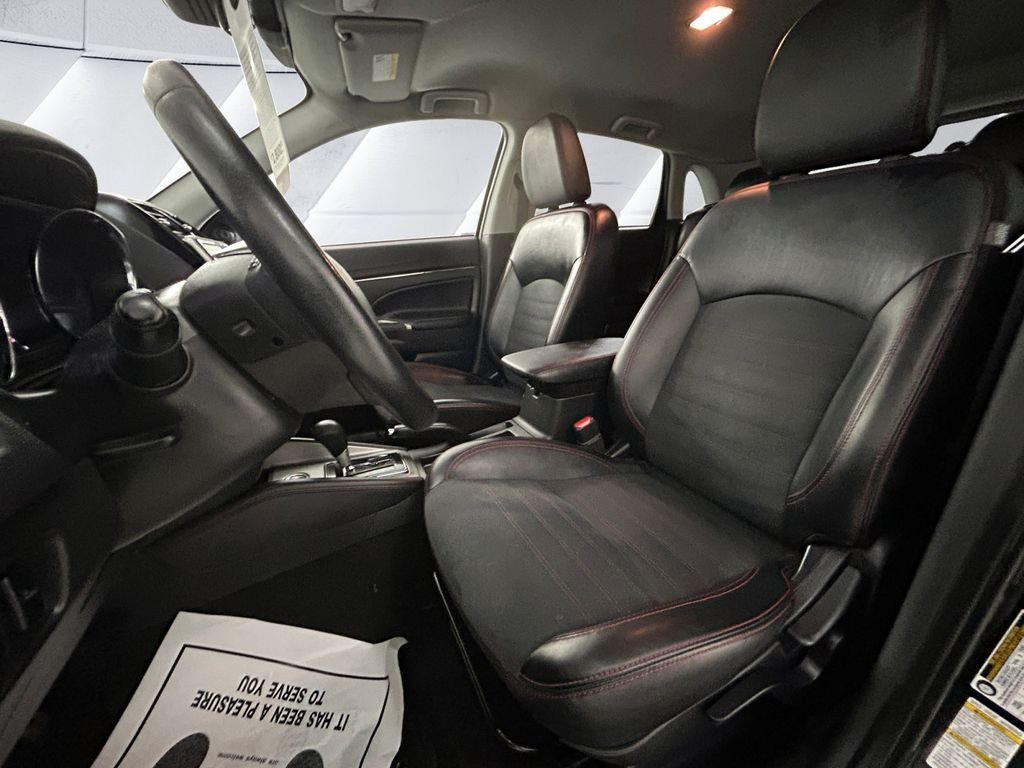 Used 2024 Black Mitsubishi 2.0 SE image 8
