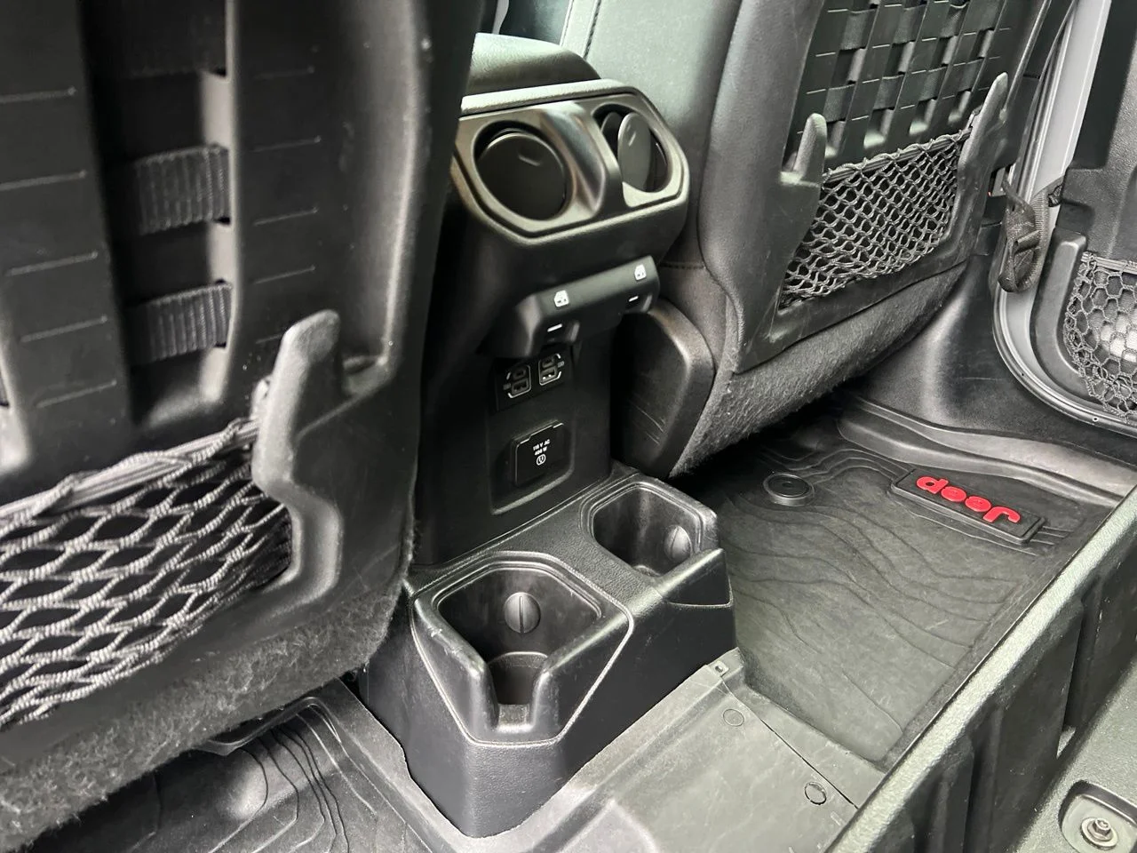 Used 2021 Gray Jeep Rubicon image 21