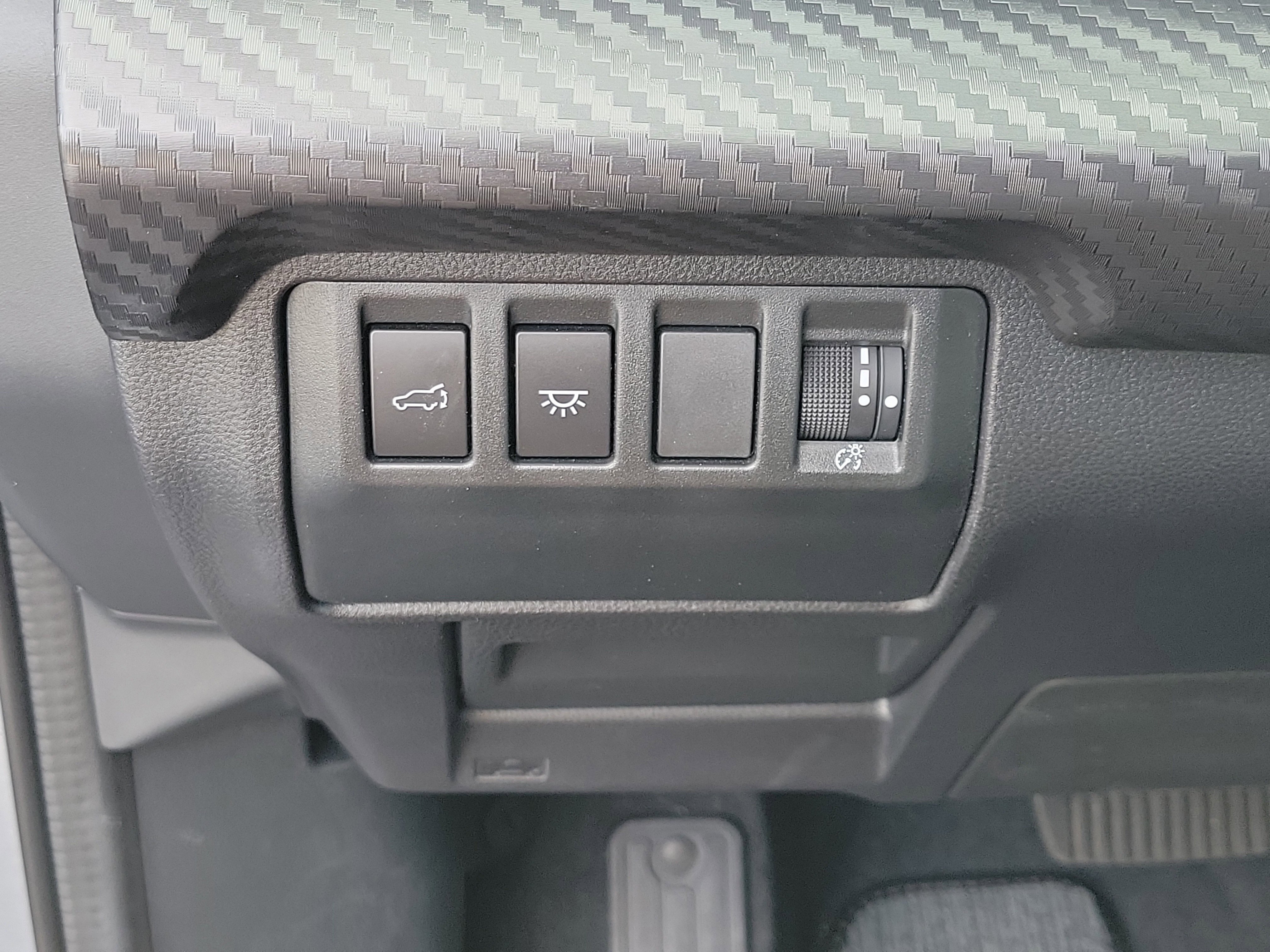 Used 2026 Ice Silver Metallic Subaru Premium image 27