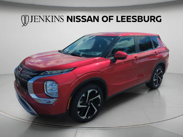 Used 2024  Mitsubishi SE image 14