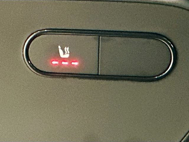 New 2026 Obsidian Black Metallic Mercedes-Benz Cargo 170 WB image 19