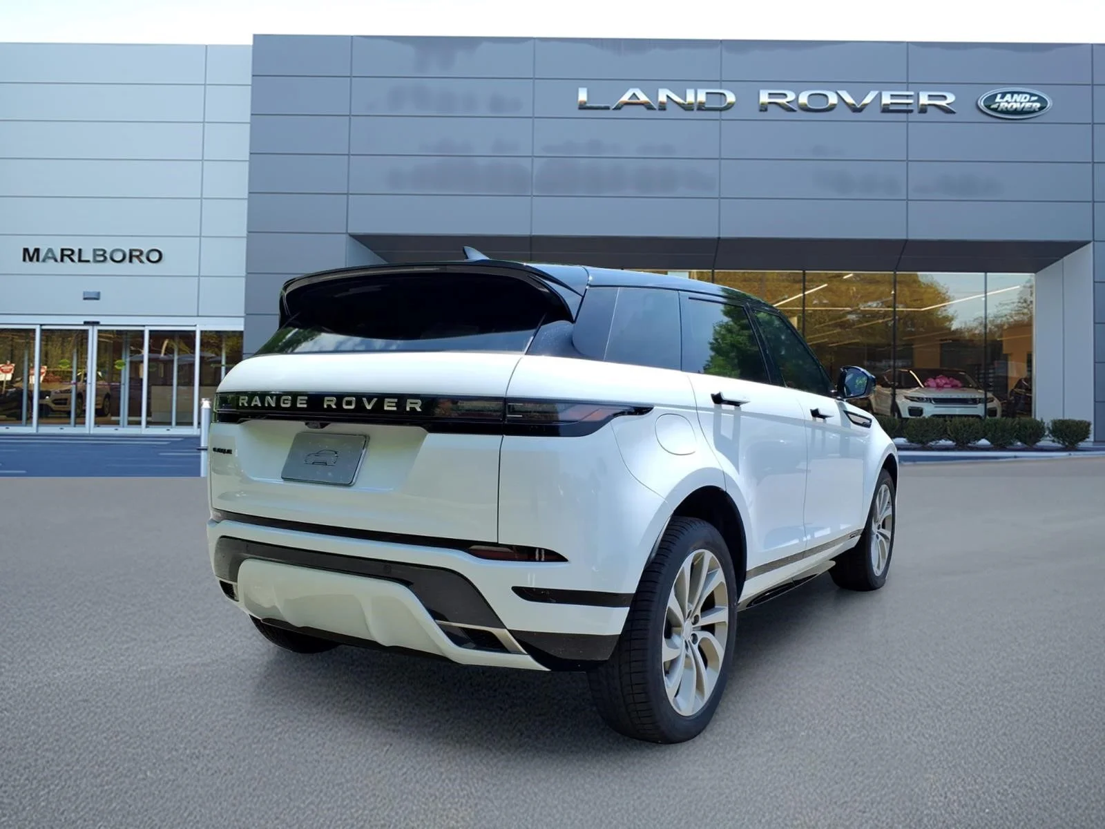 New 2026 Fuji White Land Rover P250 Hoxton Edition image 2