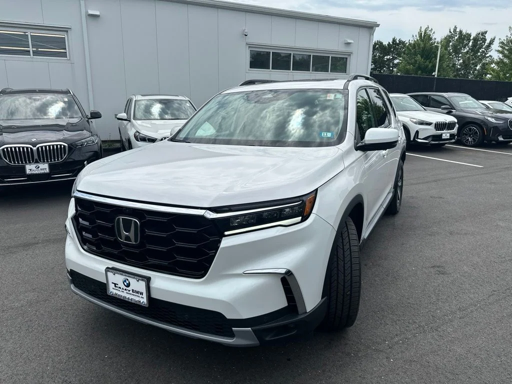 Used 2025 White Honda Elite image 3