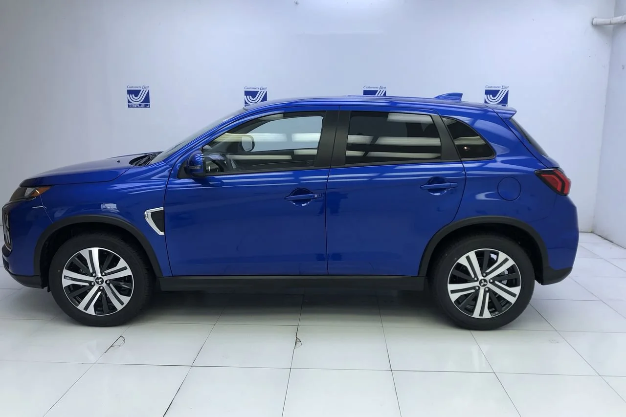 New 2026 Octane Blue Mitsubishi S image 9