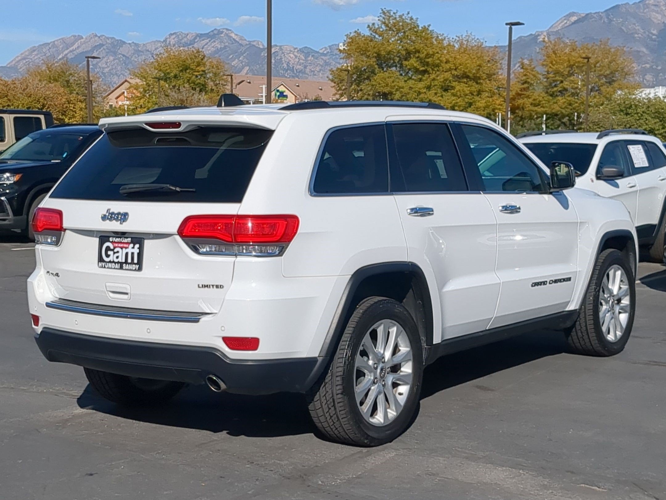 Used 2017 Bright White Clearcoat Jeep Limited image 3