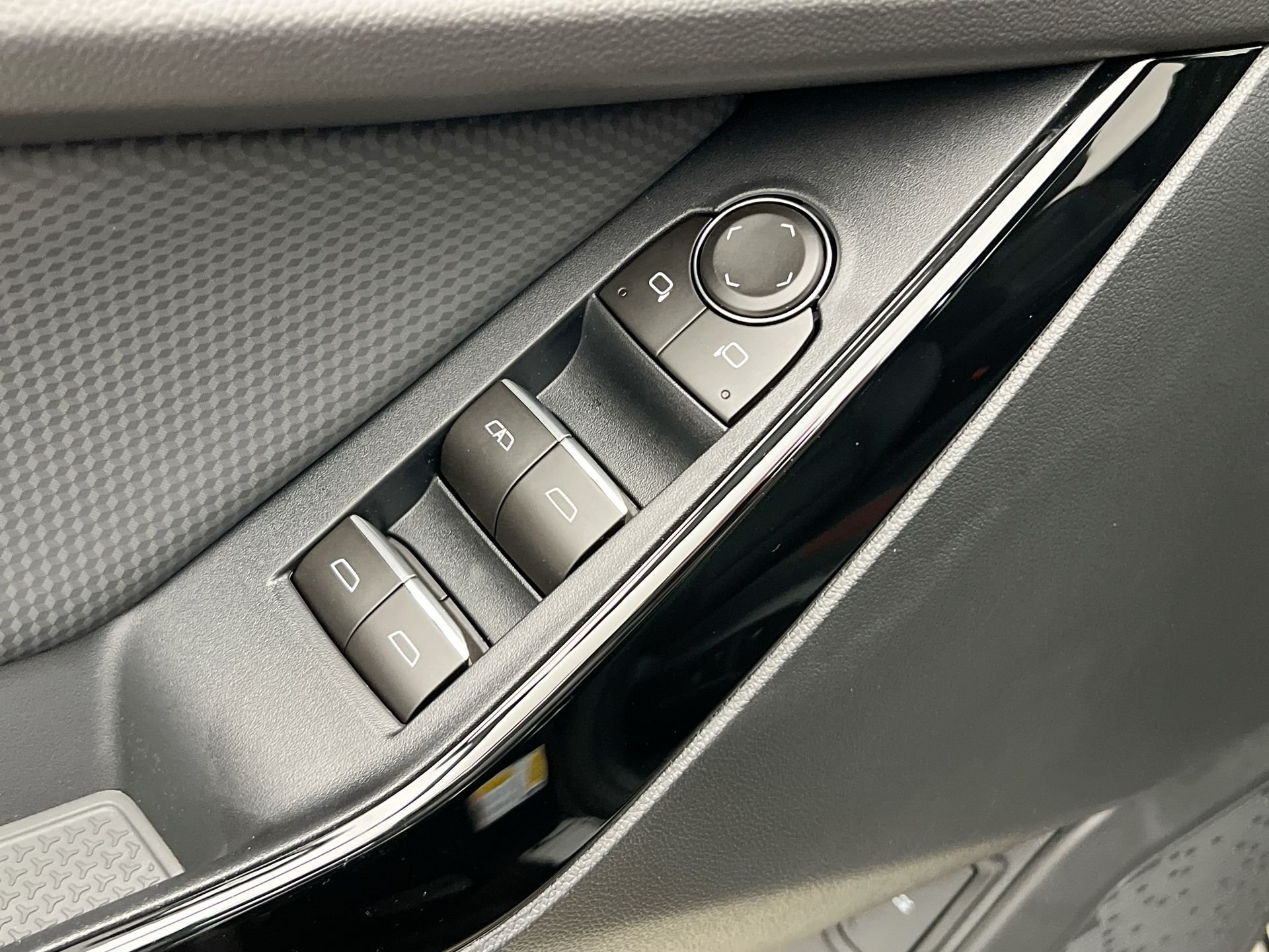 2026 Chevrolet Equinox RS - Photo 65