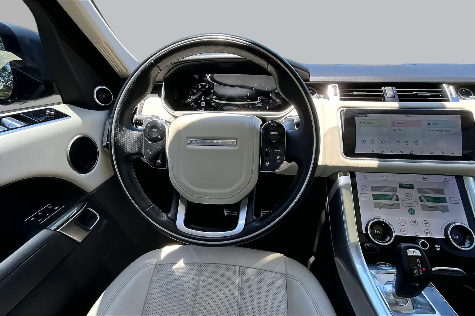 Used 2022 Ethereal Frost Silver Land Rover HSE Silver Edition image 6