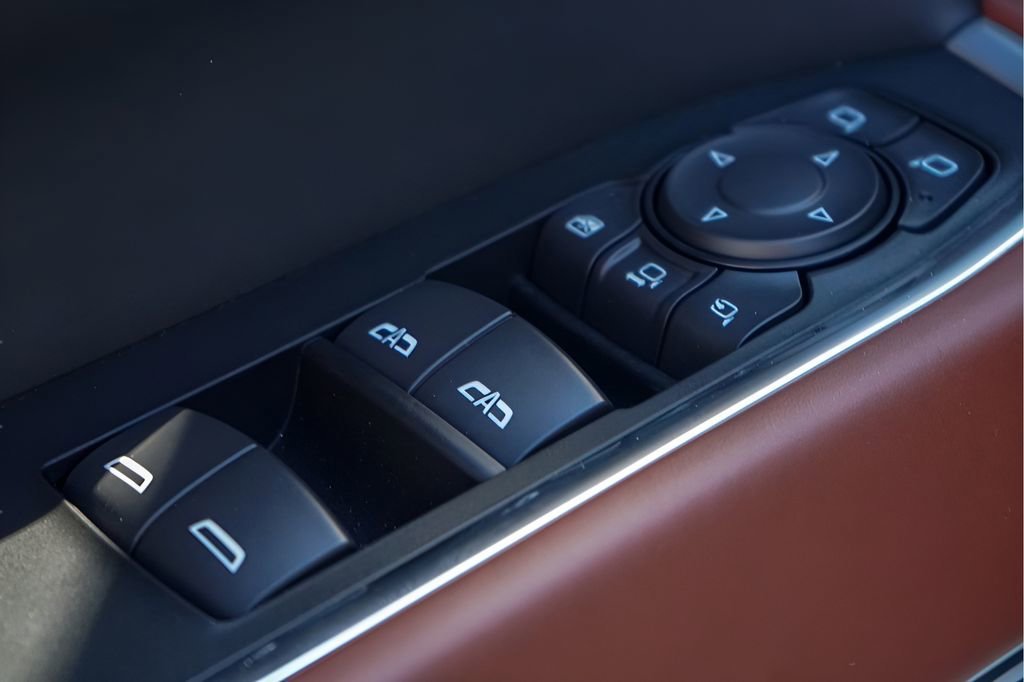 2026 GMC Sierra 3500HD Denali Ultimate - Photo 17