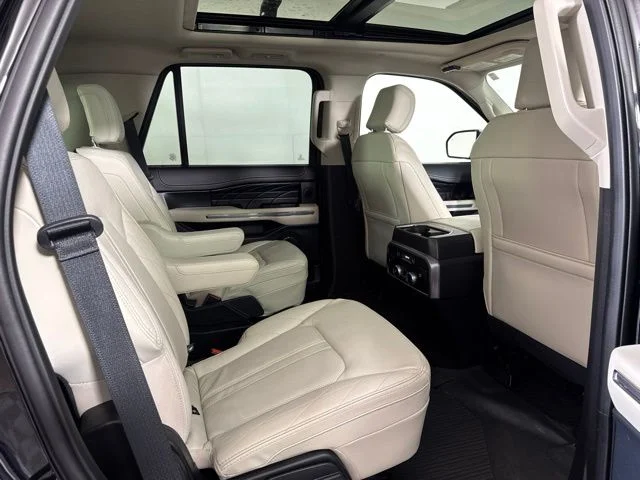 Used 2021 Black Ford Platinum image 5