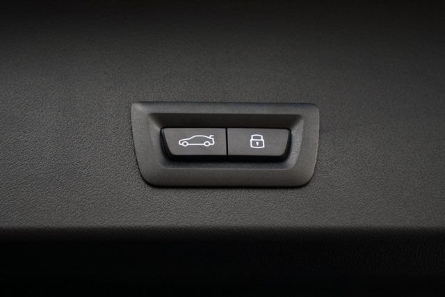 2026 BMW X3 30 - Photo 33