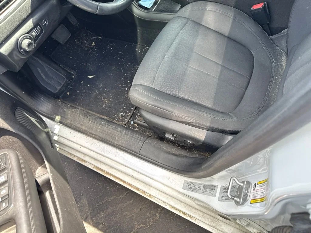 Used 2016 White Chrysler Limited image 31