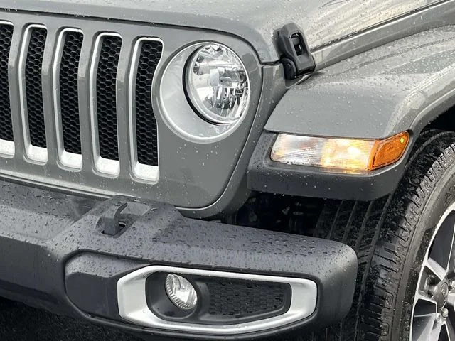 Used 2023 Gray Jeep Sahara image 10