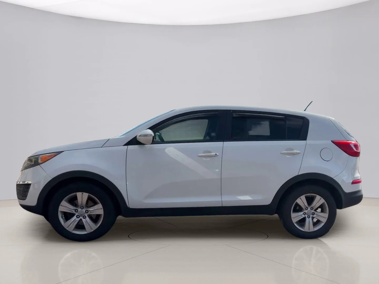 Used 2012 White Kia LX FWD image 2