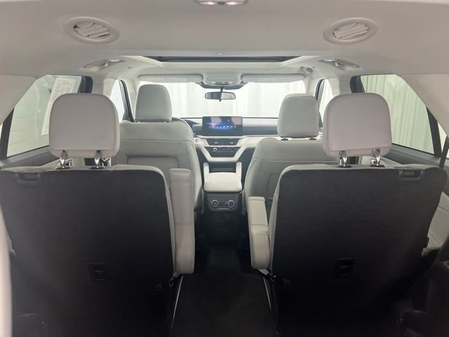 New 2026 Star White Metallic Tri-Coat Ford Active image 10