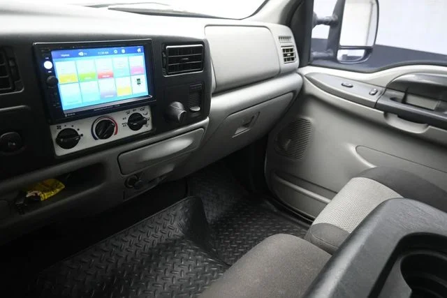 Used 2004 Beige Ford XLT image 28