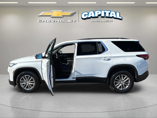 Used 2023 SUMMIT WHITE Chevrolet LT Cloth image 9