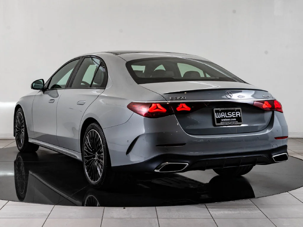 New 2026 Manufaktur Alpine Gray Mercedes-Benz E 350 image 6