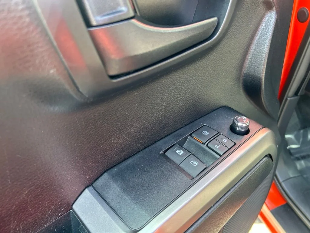 Used 2016 Red Toyota SR5 image 11
