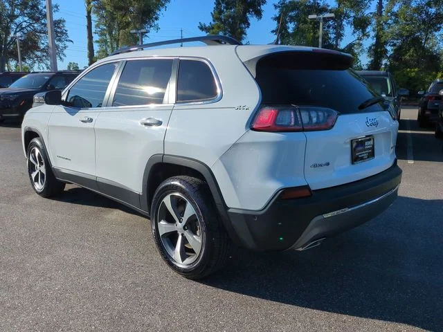 Used 2022 White Jeep Limited image 7
