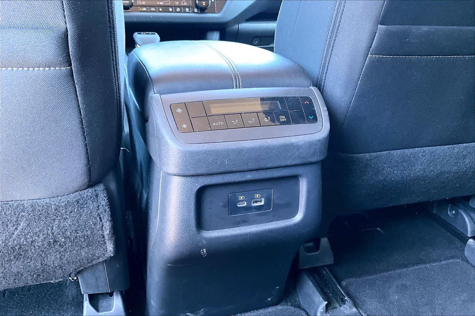 2025 Nissan Pathfinder SV - Photo 30