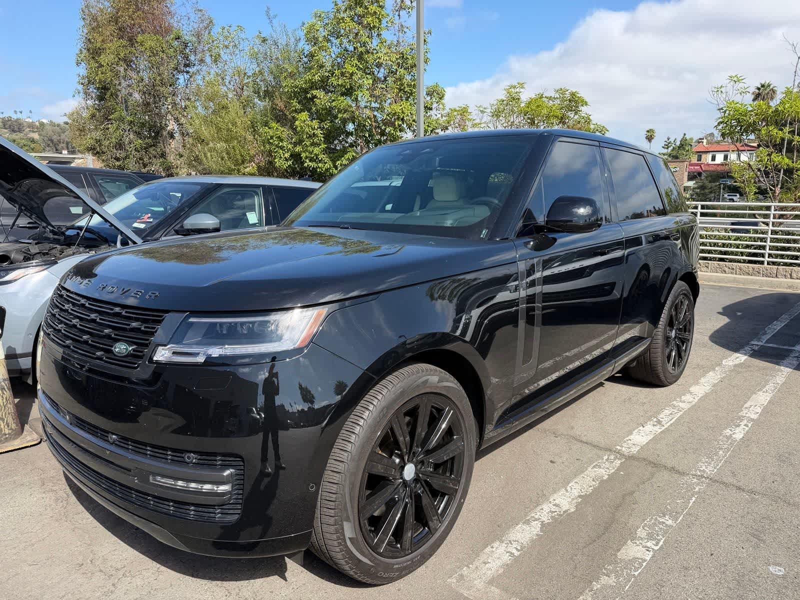 2025 Land Rover Range Rover SE