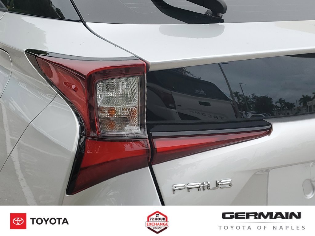 Certified Used 2022 Silver Toyota XLE image 16