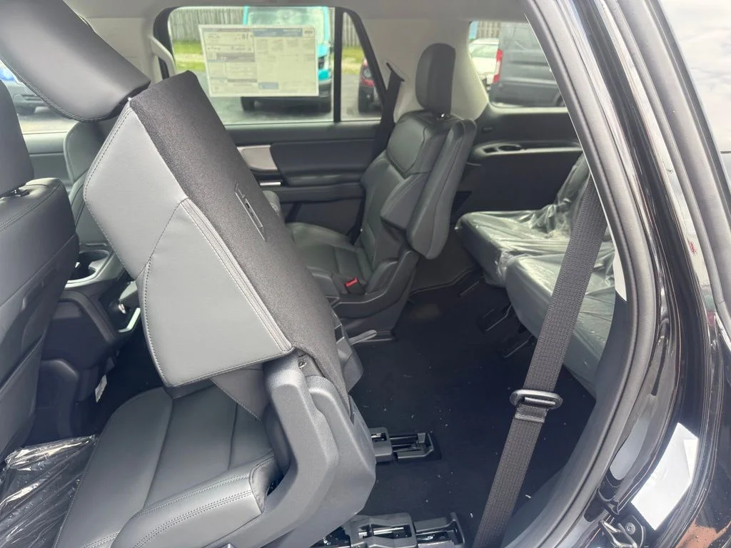 New 2026 Agate Black Metallic Ford Active image 30