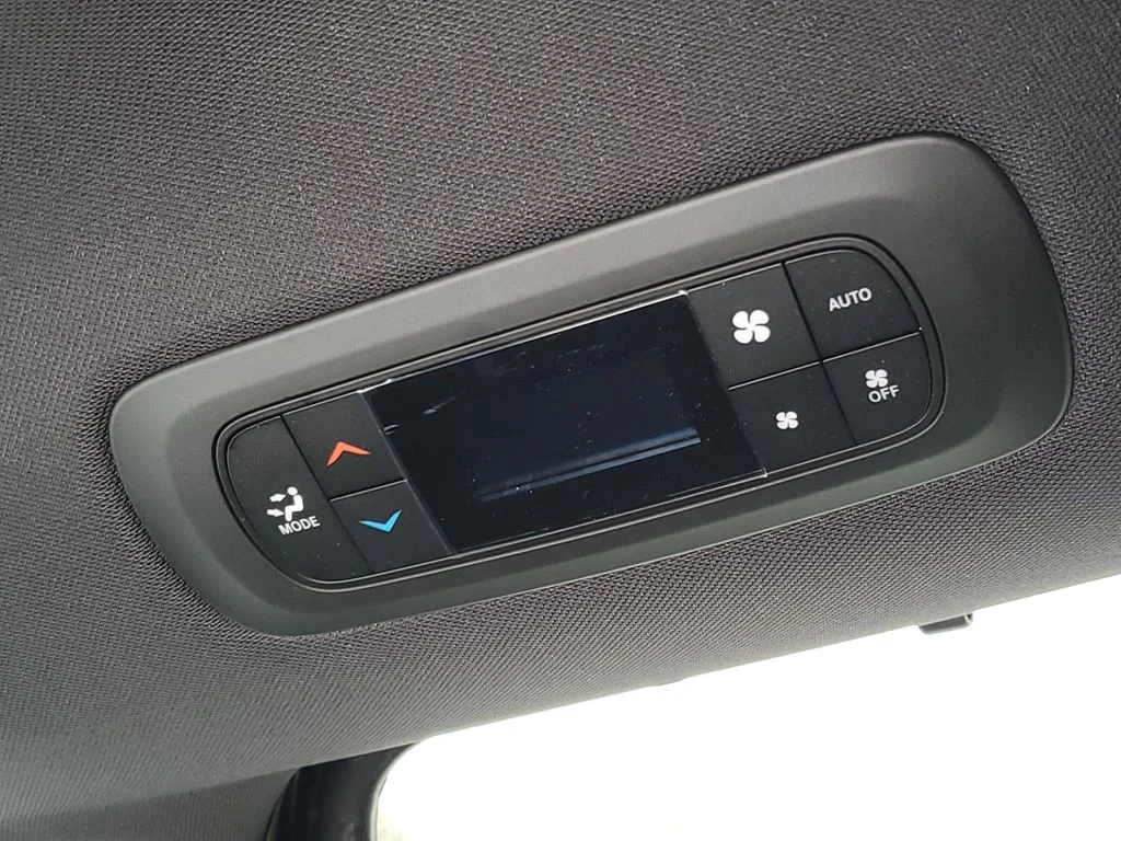 2026 Chrysler Pacifica Select - Photo 33