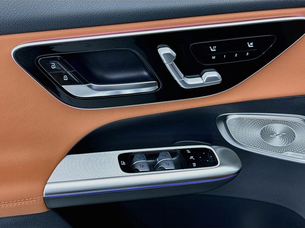 New 2027 Graphite Grey Metallic Mercedes-Benz GLC 300 image 23