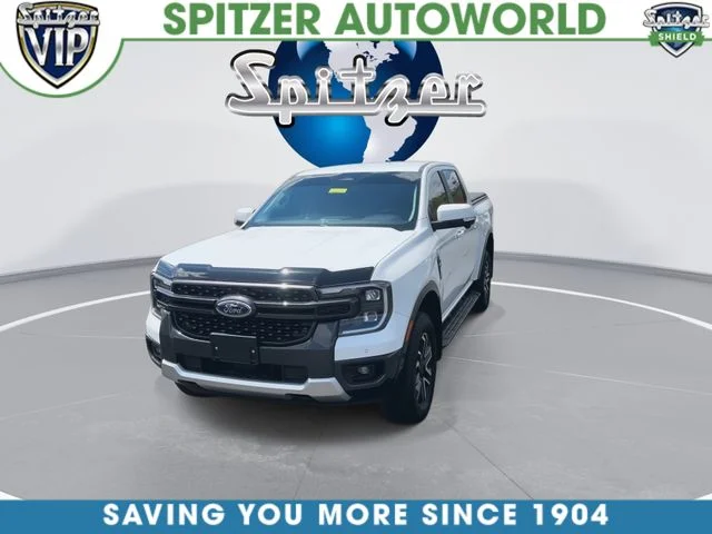 Used 2024  Ford Lariat image 4